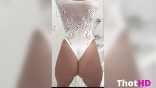Brunetttebaddie Ass in the Bathroom Leak