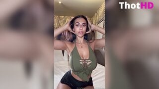 Sarasfamurri Blowjob and Cleavage