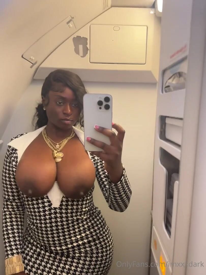 ImxxxDark Big Tits Braless XXX