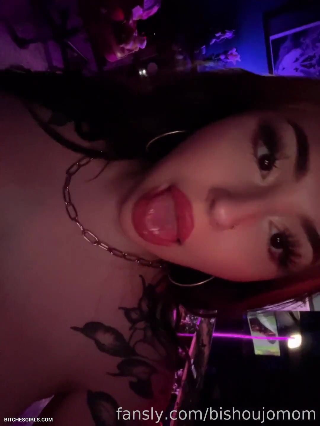 Bishoujomom Tongue Out Cleavage NSFW