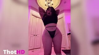Bishoujomom Fishnet Pantyhose Ass Leaked