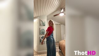 Katie Sigmond From Behind Leaked