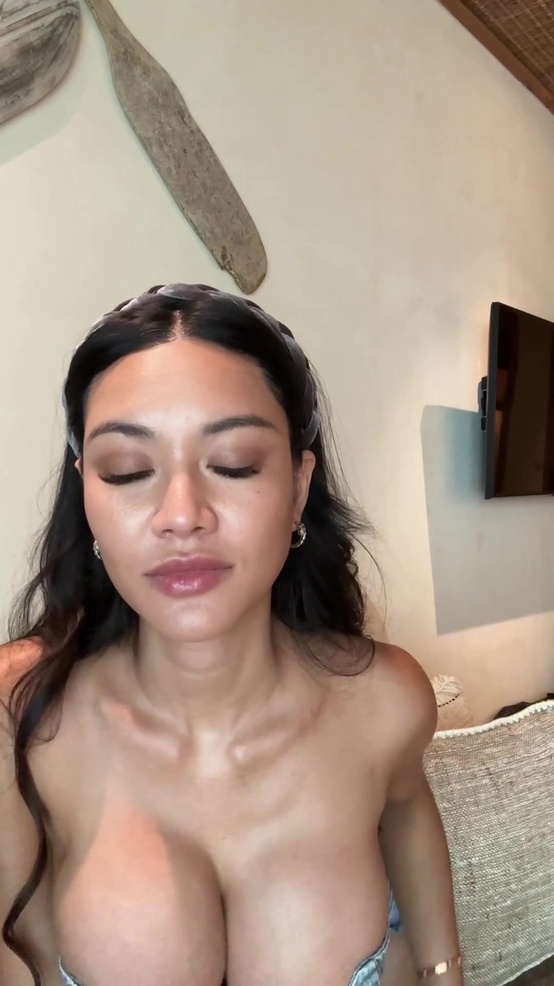 Krystal Lopez Big Tits and Denim Shorts Clip