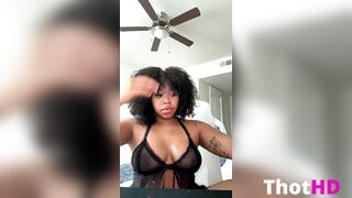 Naturalluvsbeauty Big Tits Cleavage