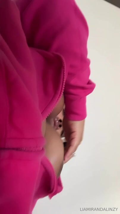 Naturalluvsbeauty Close-Up Tail OnlyFans