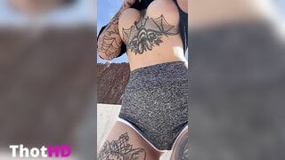Sallydinosaur Braless Close-Up Leak
