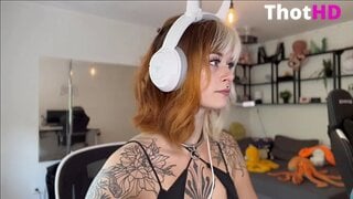 Sallydinosaur Huge Dildo Blowjob Video