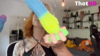 Sallydinosaur Huge Dildo Blowjob Video