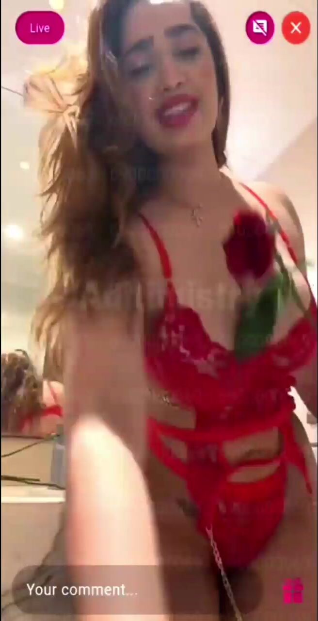 Aditi Mistry Big Tits Cleavage XXX