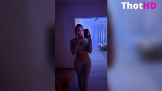 Katharina Amalia Cleavage Leak