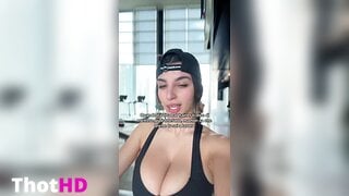 Ika D'Auria Big Tits Cleavage NSFW