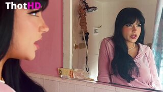 Whoahannahjo Pubic Hair in Bathroom Leaked