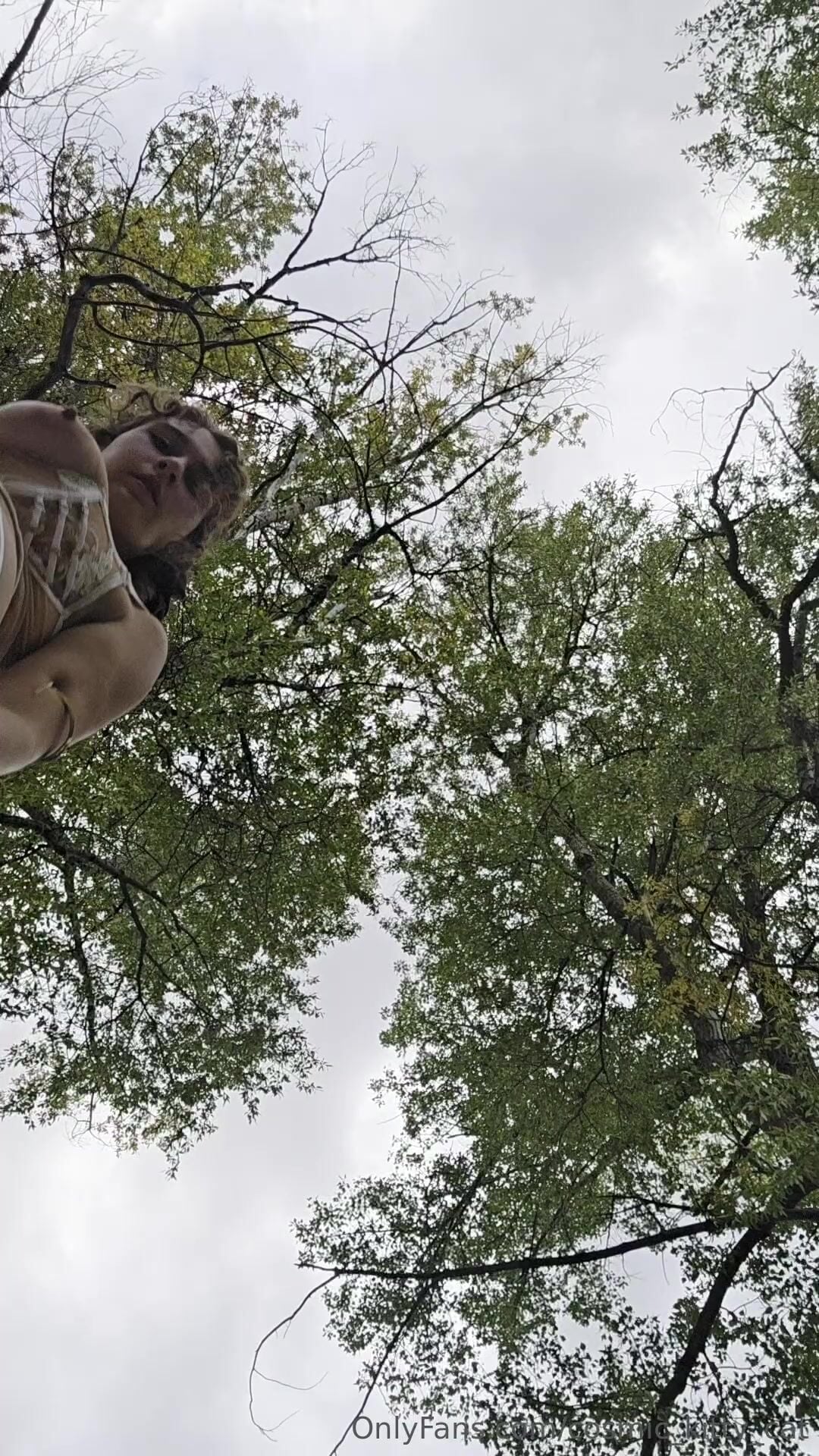 Cosmic_Kitty_Cat Outdoor Leak