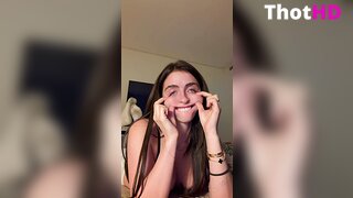 Lauren Hamden Cleavage Downblouse Clip