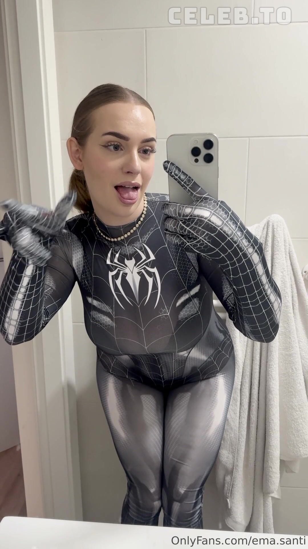 Ema.santi Bathroom Bodysuit Clip