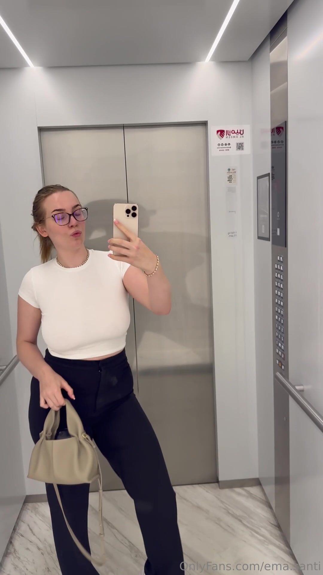 Ema.santi Ass in Elevator Clip