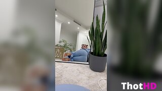 Ema.santi Ass and Feet Leaked