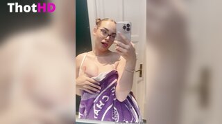 Ema.santi Big Tits and Cleavage Clip