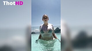 Ema.santi Pool Bikini Leaked