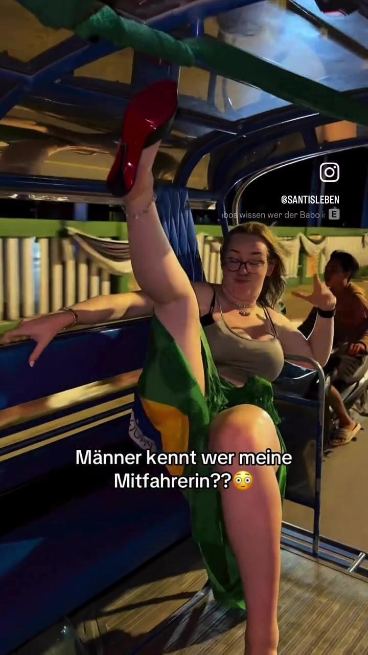 Ema.santi High Heels Cleavage