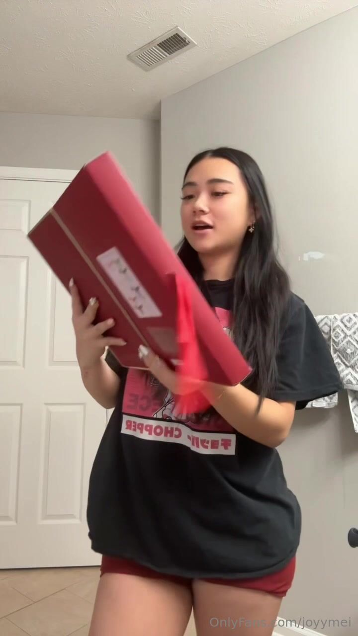 Joyymei Undressing Ass OnlyFans