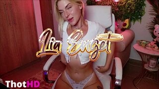 Lia Engel REINGEPLATZT UND DURCHGEFICKT - Stiefbruder überrascht mich