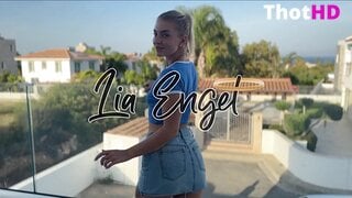 Lia Engel MINIROCK führt zu geiler Sex Session