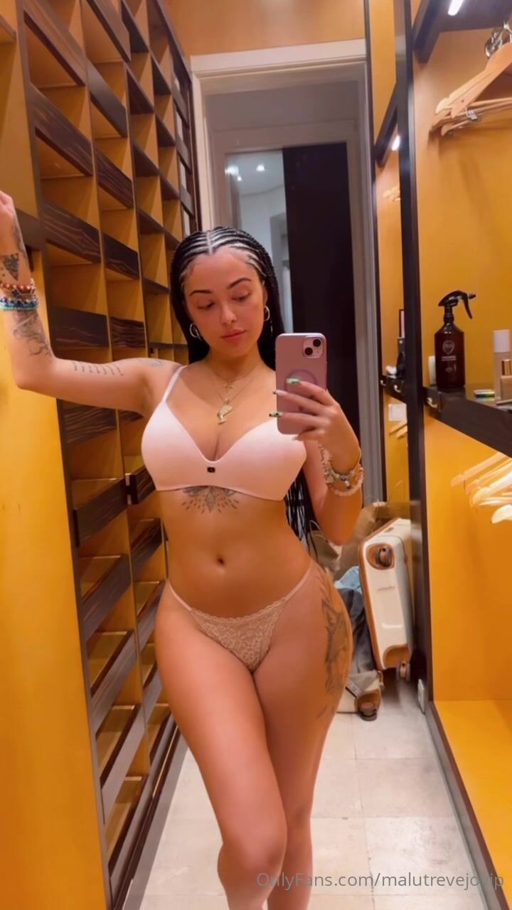 Malu Trevejo Big Tits and Curvy Leak