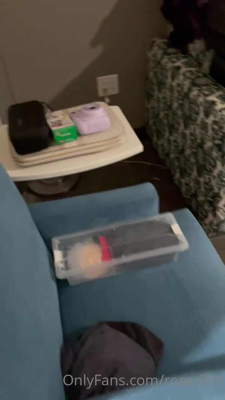 Rose Fittt Bathroom Couch