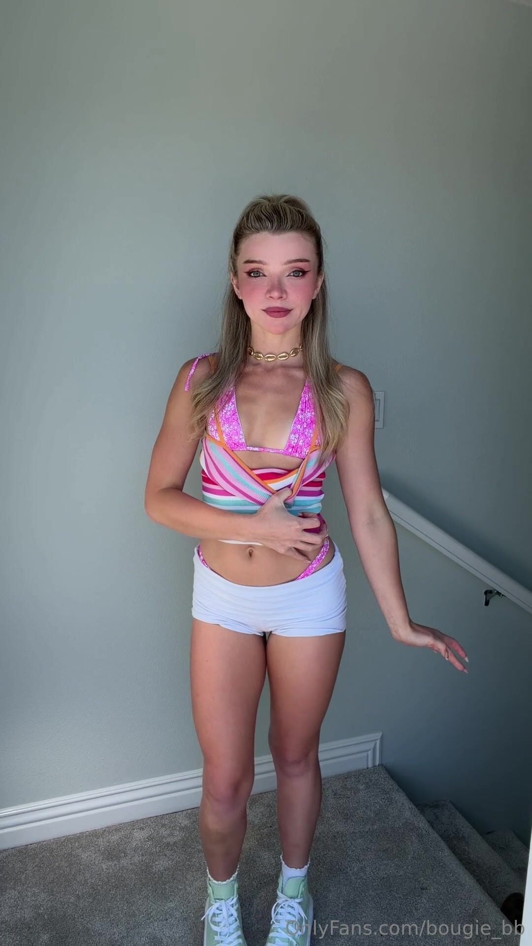 Brie Belle Ass in Short Shorts Clip
