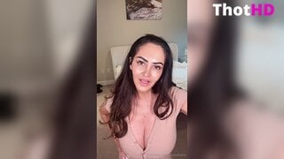 Ava Addams Big Tits Cleavage Leak_001