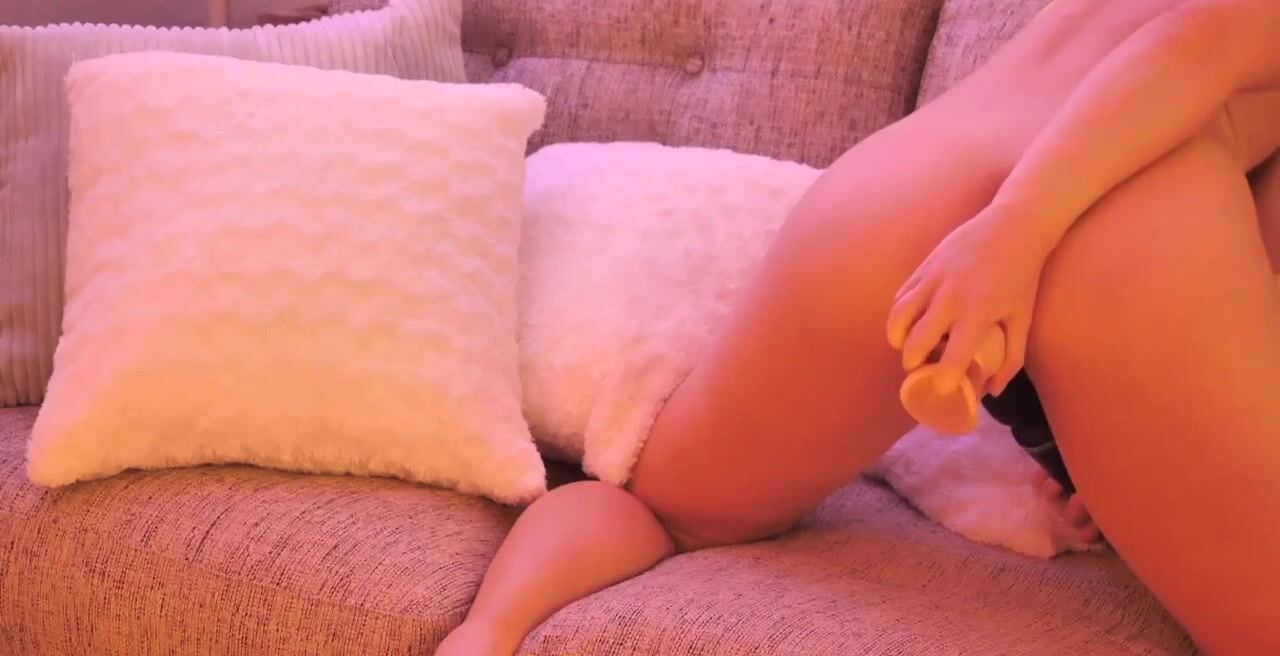 Kateelife Nude Masturbating Clip
