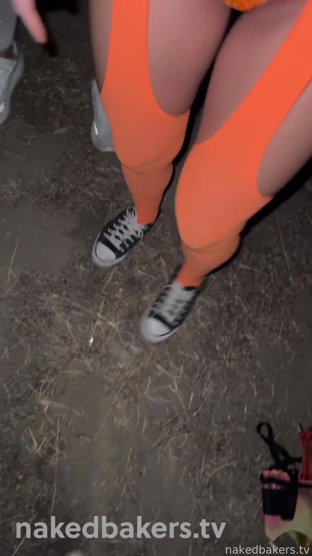 Ellie James Outdoor Squatting OnlyFans