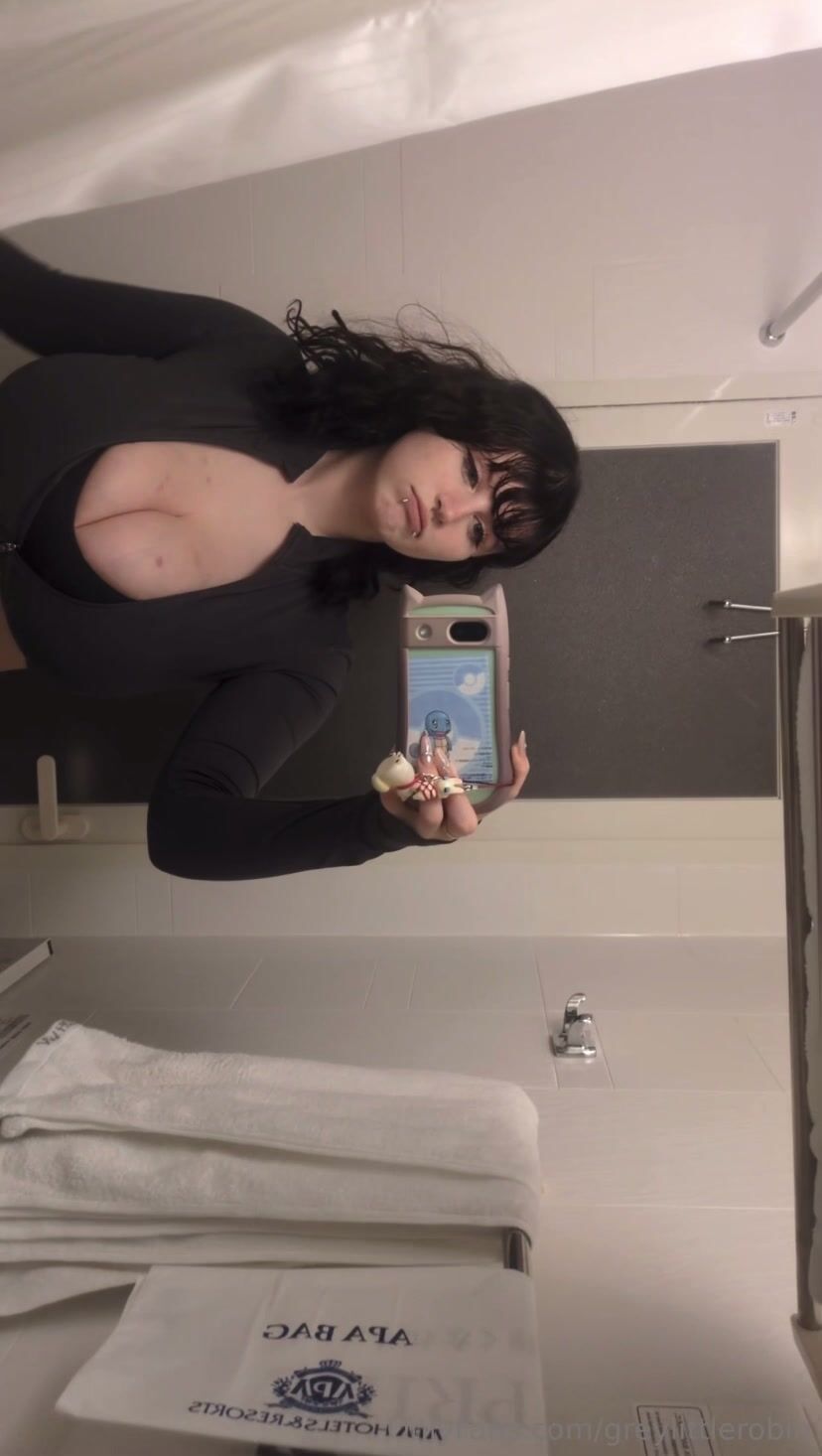 Mylittlerobin Big Tits Cleavage Leak