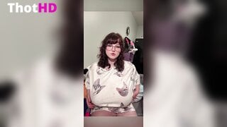Robin Grey Big Tits on the Couch OnlyFans