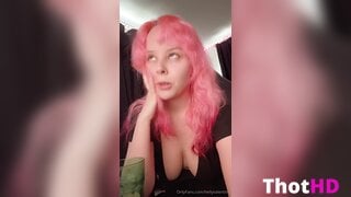 Disharmonica Downblouse Cleavage