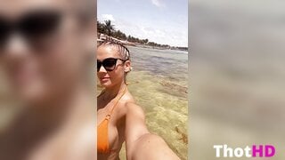 Lauren Compton Beach Outdoors OnlyFans