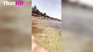 Lauren Compton Beach Outdoors OnlyFans