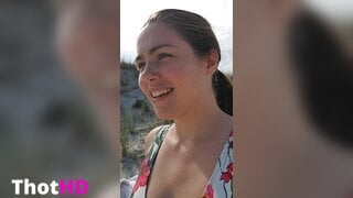AwesomeKate Outdoor Cleavage Leaked