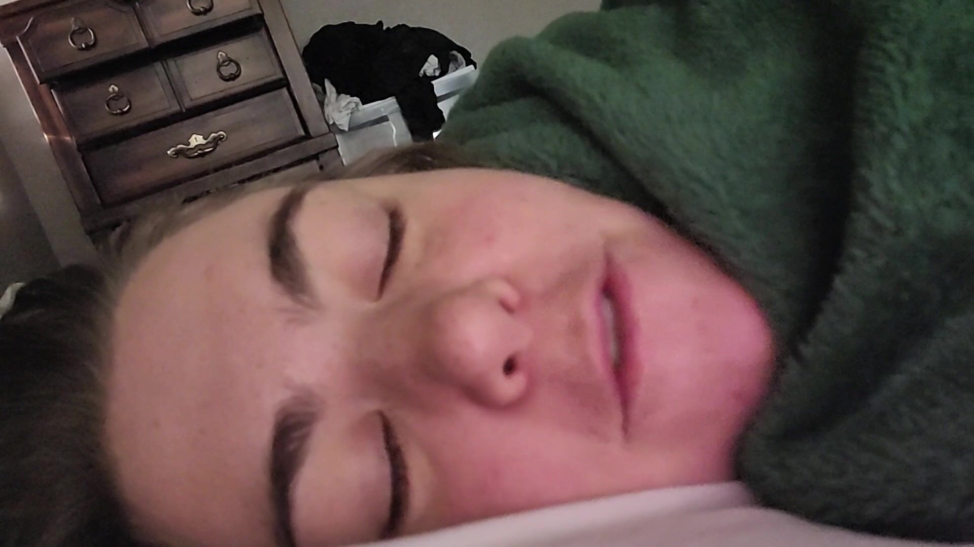 AwesomeKate Maid Pussy Leak