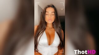 gen.with.a.g Cleavage and Big Tits OnlyFans