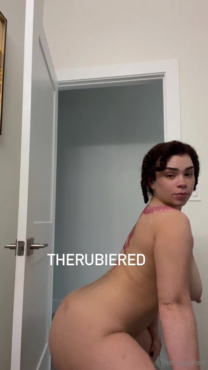 The Rubie Red Nude Ass OnlyFans_001