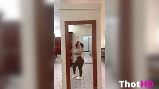 TheRubieRed Cleavage Big Tits NSFW