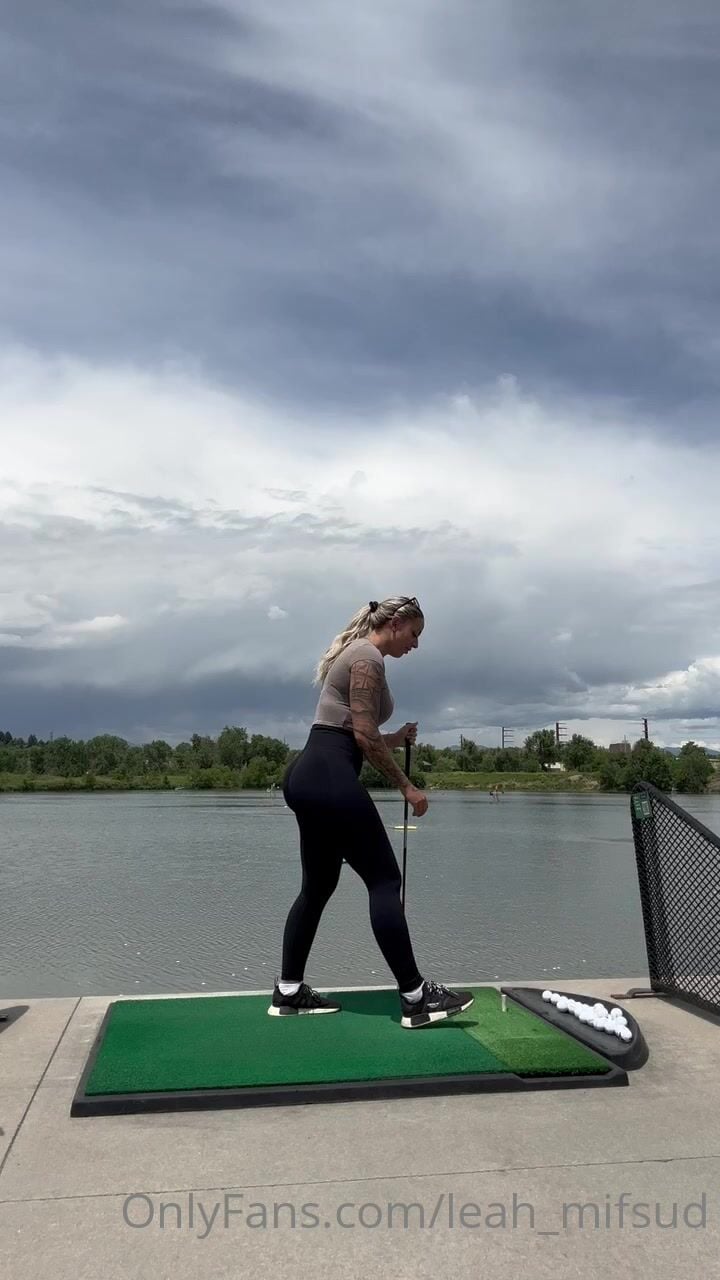 Leah Mifsud Outdoor Ass Leak