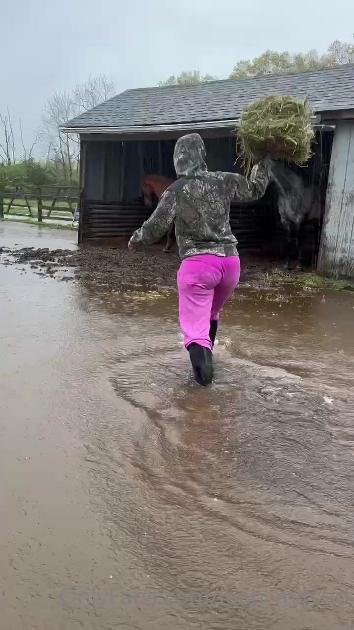 Leah Mifsud Outdoor Old Man Leak