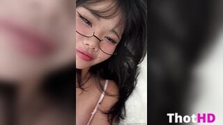 Yinahomefi Cleavage and Big Tits Video