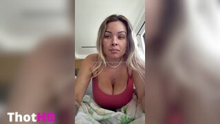 Sophie Chanel Big Tits Cleavage Leak
