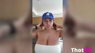 Sophie Chanel Cleavage Big Tits Leak_001
