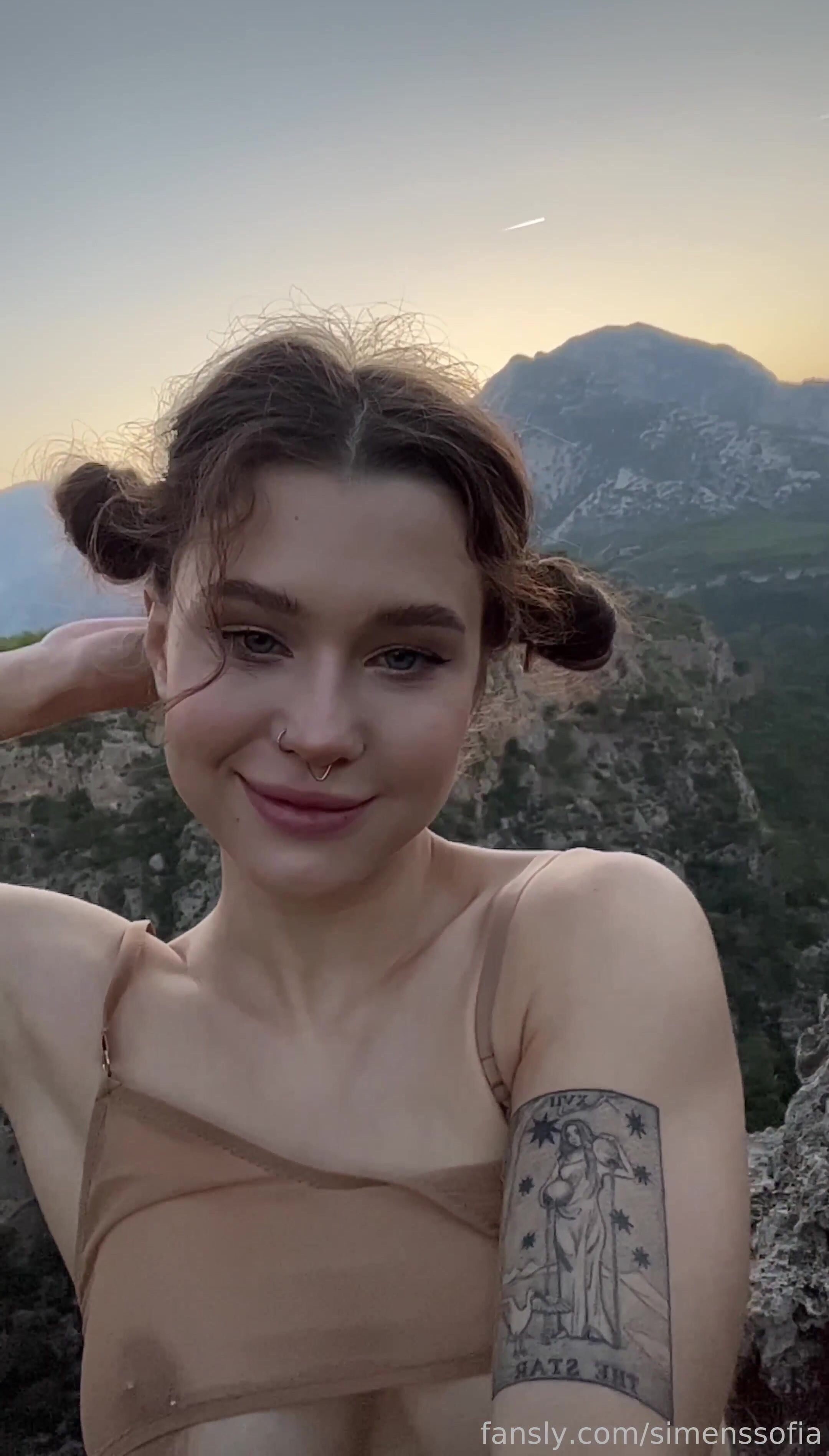 Sofia Simens Outdoor OF