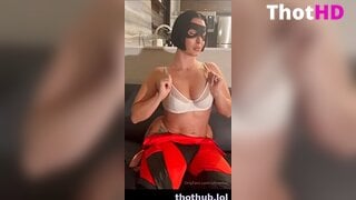 Zahra Elise Close-Up Nude Leak